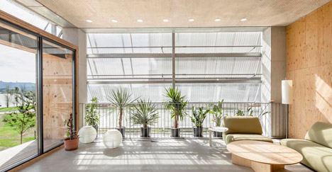 Research Center 1102 by H Arquitectes
