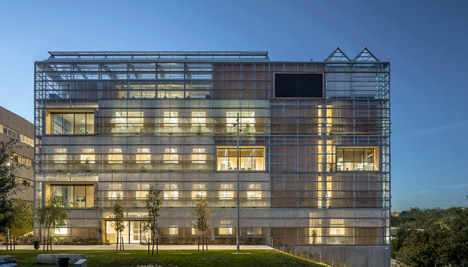 Research Center 1102 by H Arquitectes