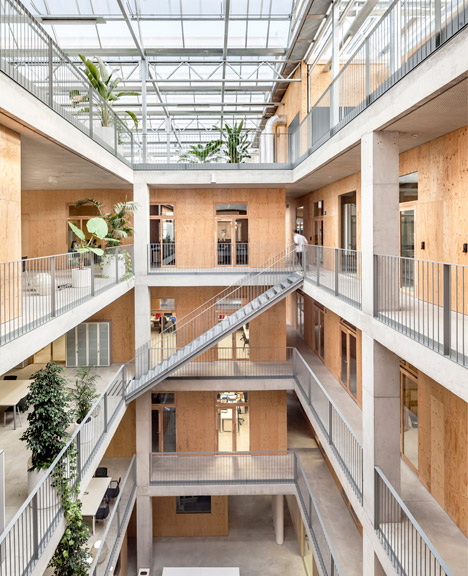 Research Center 1102 by H Arquitectes