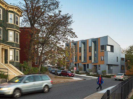 Roxbury E+ by ISA