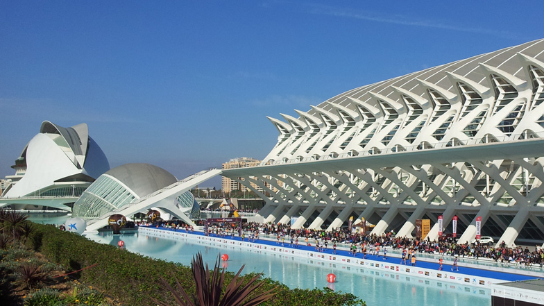 Calatrava’s City of Arts and Sciences is “insane” and “amazing” says George Clooney