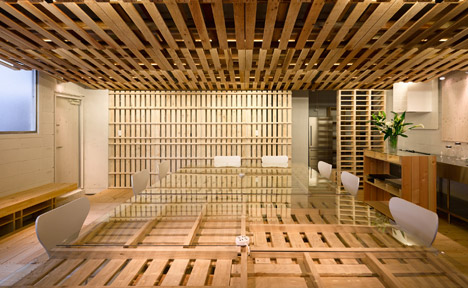 Shitomito Palette by Hiroki Tominaga Atelier