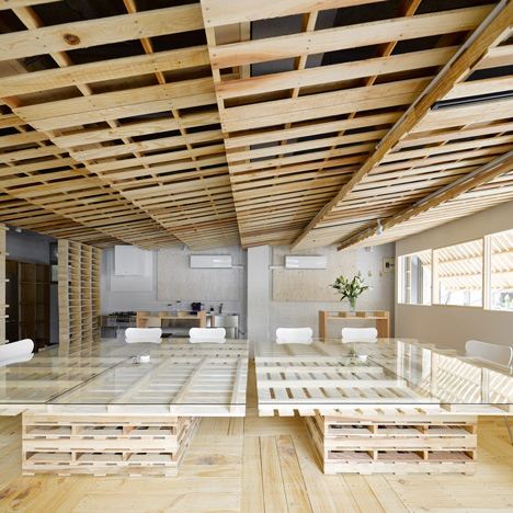 Shitomito Palette by Hiroki Tominaga Atelier