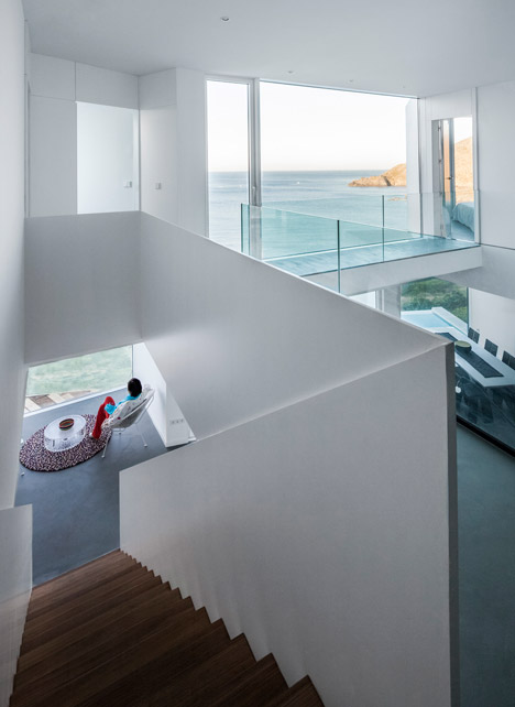 Sunflower House by Cadaval & Sola-Morales