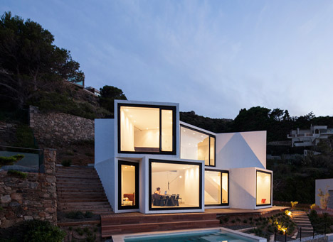 Sunflower House by Cadaval & Sola-Morales