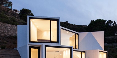 Sunflower House by Cadaval & Sola-Morales