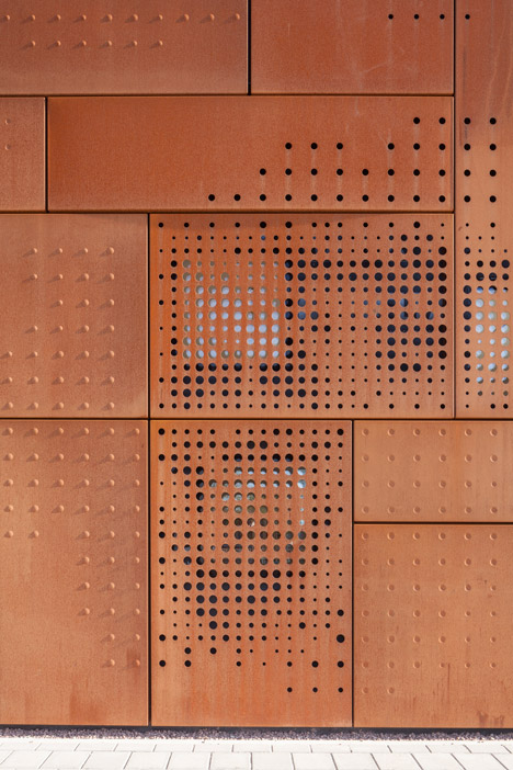Library Bruges by Studio Farris Architects