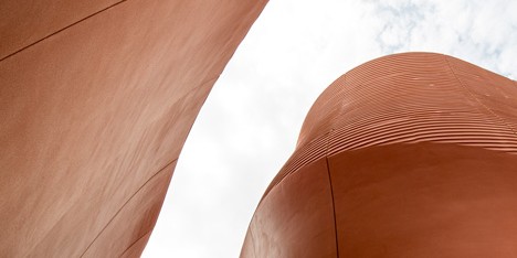 Foster + Partners presents rippled concrete Expo pavilion for the United Arab Emirates