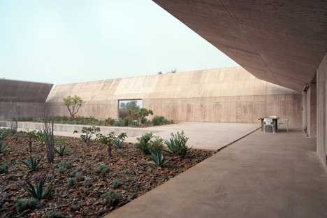 Villa Alem by Valerio Olgiati