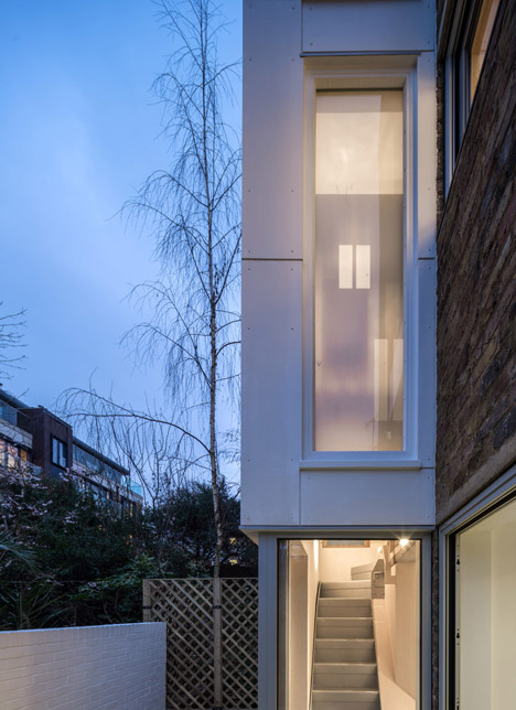 2 Point 88 by Studio Gil