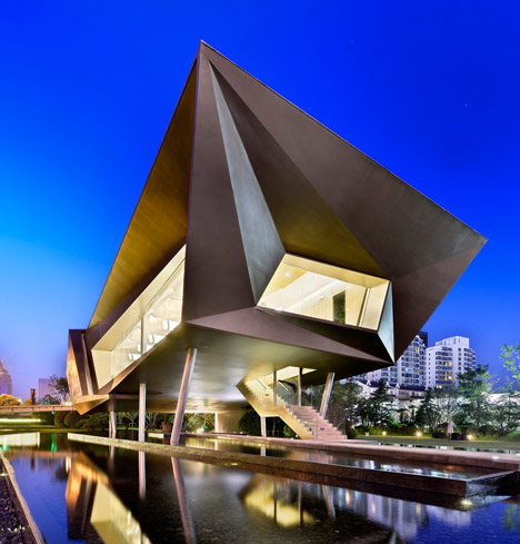 City Crossing sales offices by Hauran Properties - winner of a Golden A' Design Award 