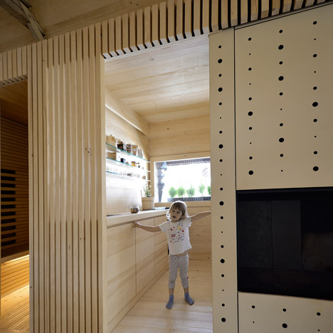 Alpine-Barn-Apartment-by-OFIS_dezeen_468_18
