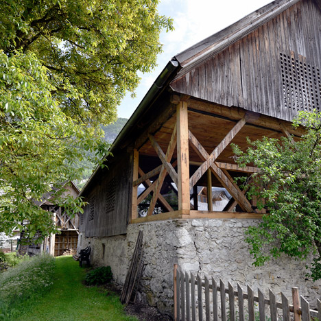 Alpine-Barn-Apartment-by-OFIS_dezeen_468_2