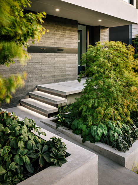 Butterfly House by Surface Design and John Maniscalco Architecture