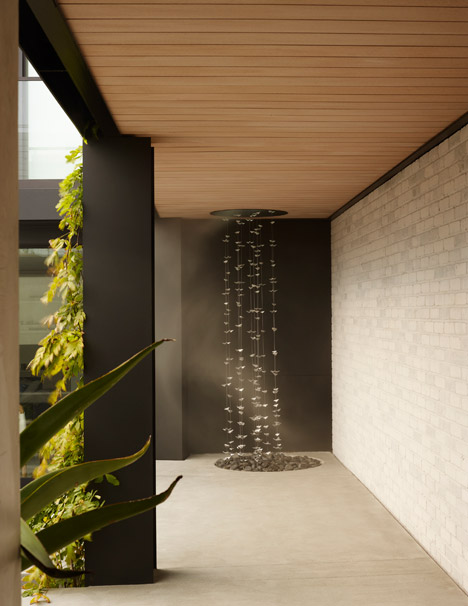 Butterfly House by Surface Design and John Maniscalco Architecture