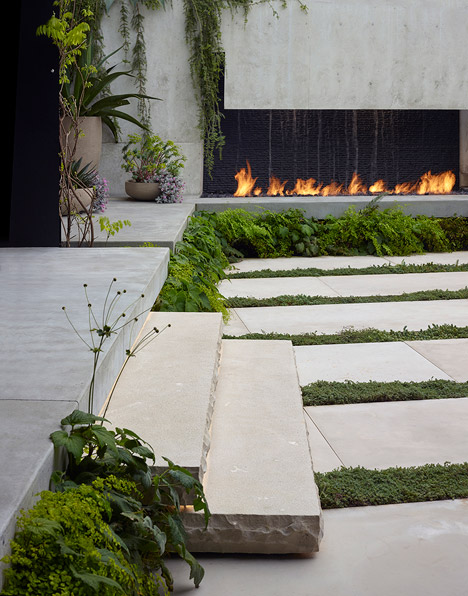 Butterfly House by Surface Design and John Maniscalco Architecture