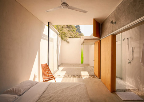 Casa Meztitla by EDAA