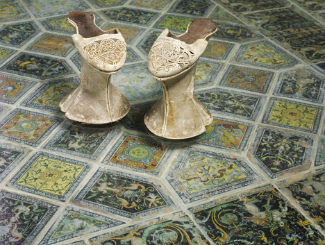 V&A Shoes Pleasure and Pain exhibition
