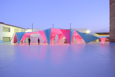 Colourful paper architecture for kids by Julio Barreno Gutiérrez