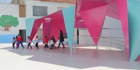Colourful paper architecture for kids by Julio Barreno Gutiérrez