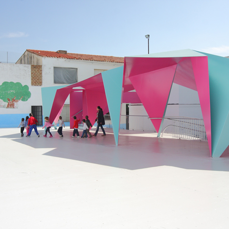 Colourful paper architecture for kids by Julio Barreno Gutiérrez