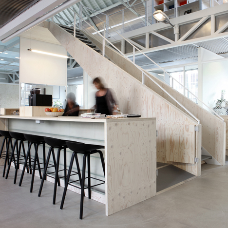 Connekt interior by Ateliers