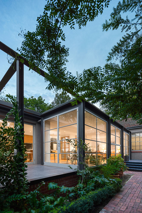Conservatory House by COX Architecture