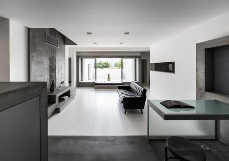 Courtyard House by FORM