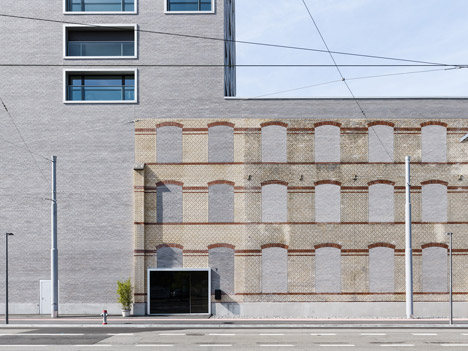 Escher-Terraces-High-Rise-Apartments-by-E2A-photo-Georg-Aerni_dezeen_468_2