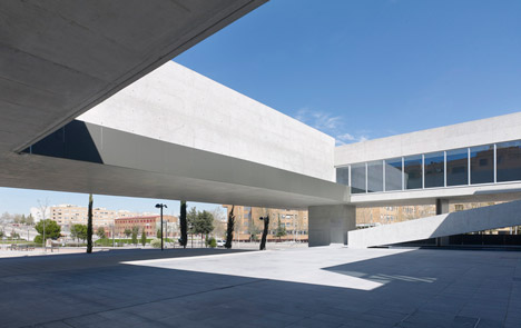 Espacio Miguel Delibes in Alcobendas by Rafael de La-Hoz
