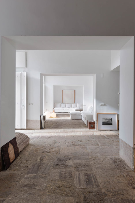 House in S Mamede by Aires Mateus