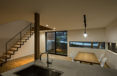 House of Yabugaoka by Flame Planning Office