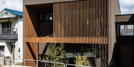 House of Yabugaoka by Flame Planning Office