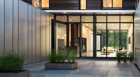 Bridge House by Höweler + Yoon Architecture