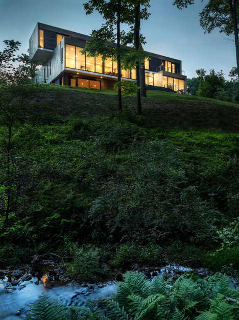 Bridge House by Höweler + Yoon Architecture