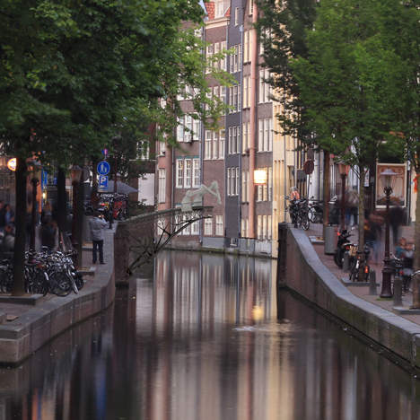 Joris-Laarman-MX3D-printed-bridge-canal