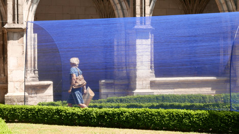 Les-Voutes-Filantes-installation_Cahors-France_Atelier-YokYok_dezeen_468_11