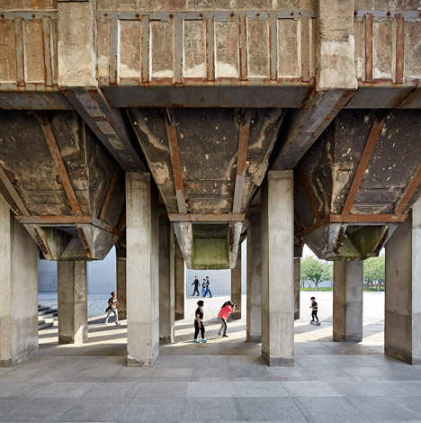 Long Museum West Bund by Deshaus photographed by Hufton + Crow