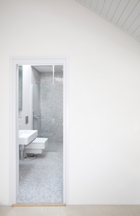 Maison à Douvaine by Frei Rezakhanlou Architects