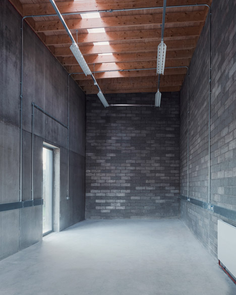 Manor Works by Architecture 00