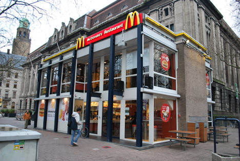 McDonalds Coolsingel by MEI Architects and Planners