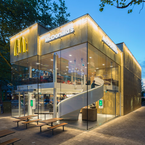 McDonalds Coolsingel by MEI Architects and Planners