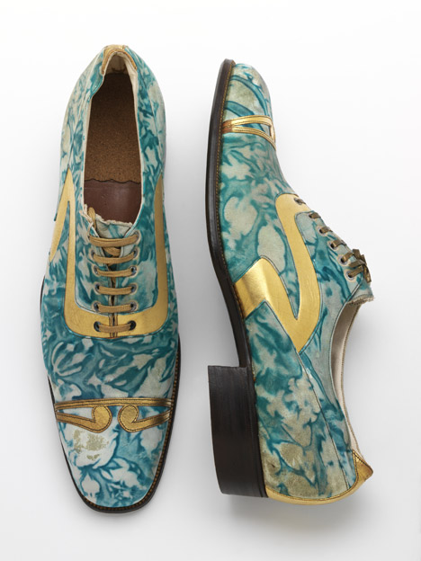V&A Shoes Pleasure and Pain exhibition