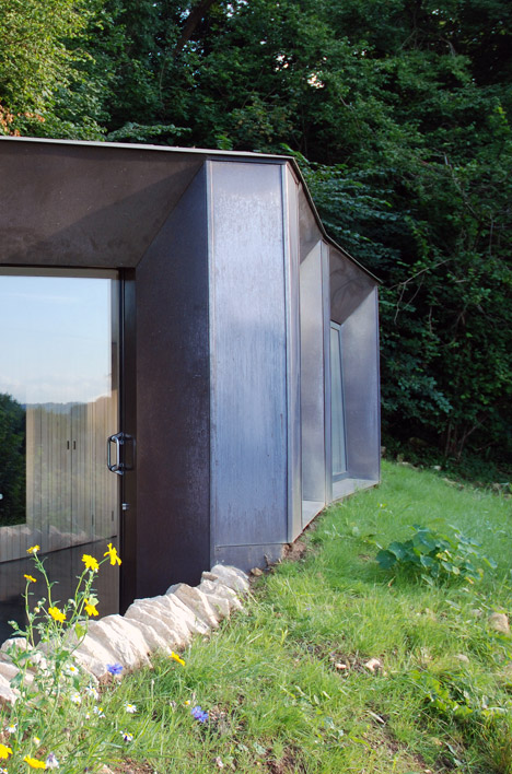 Myrtle Cottage Garden Studio by Stonewood Design