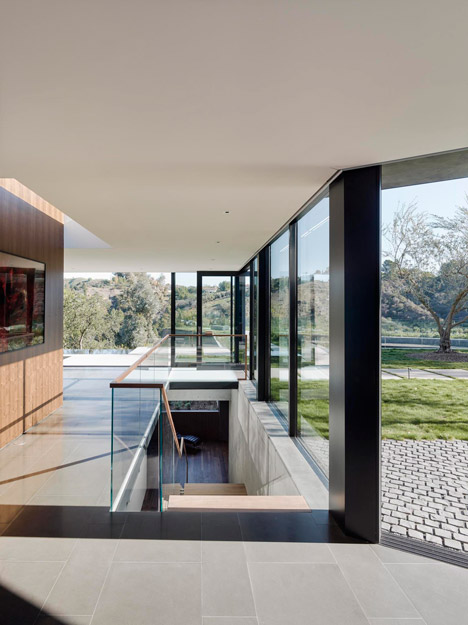 Oak Pass Main House by Walker Workshop