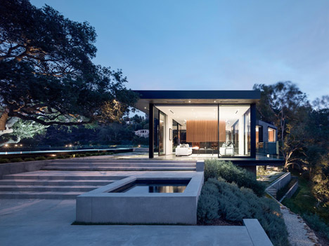 Oak Pass Main House by Walker Workshop