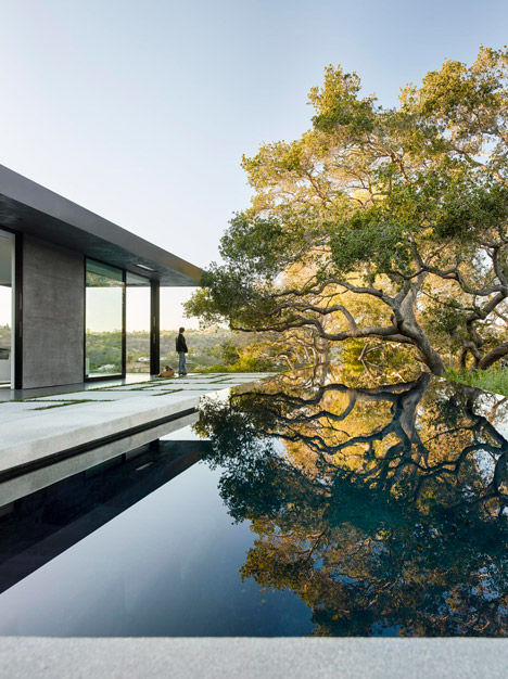 Oak Pass Main House by Walker Workshop