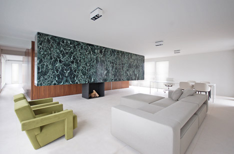 Penthouse in Antwerp by de meester vliegen architecten