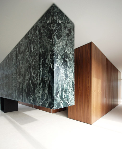 Penthouse in Antwerp by de meester vliegen architecten