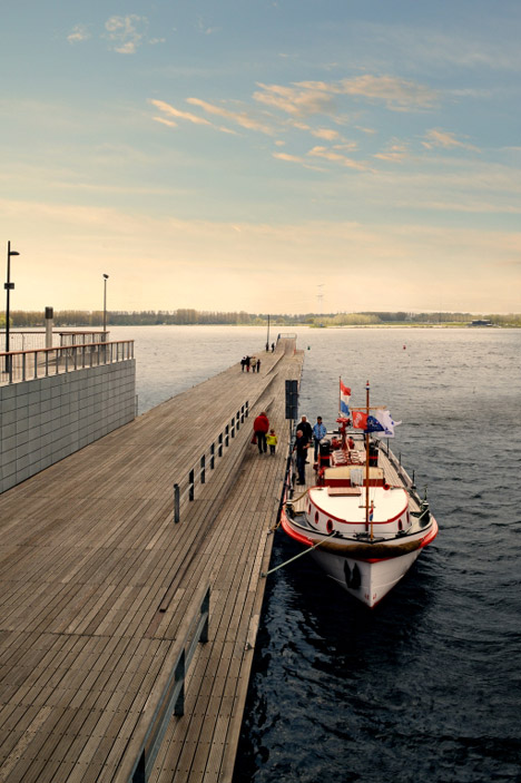 Pier Almere by René van Zuuk